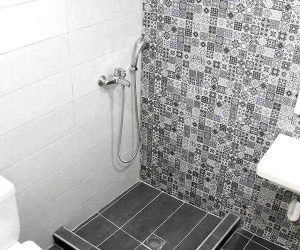 Nikogroup Mona Lisa 公寓 *